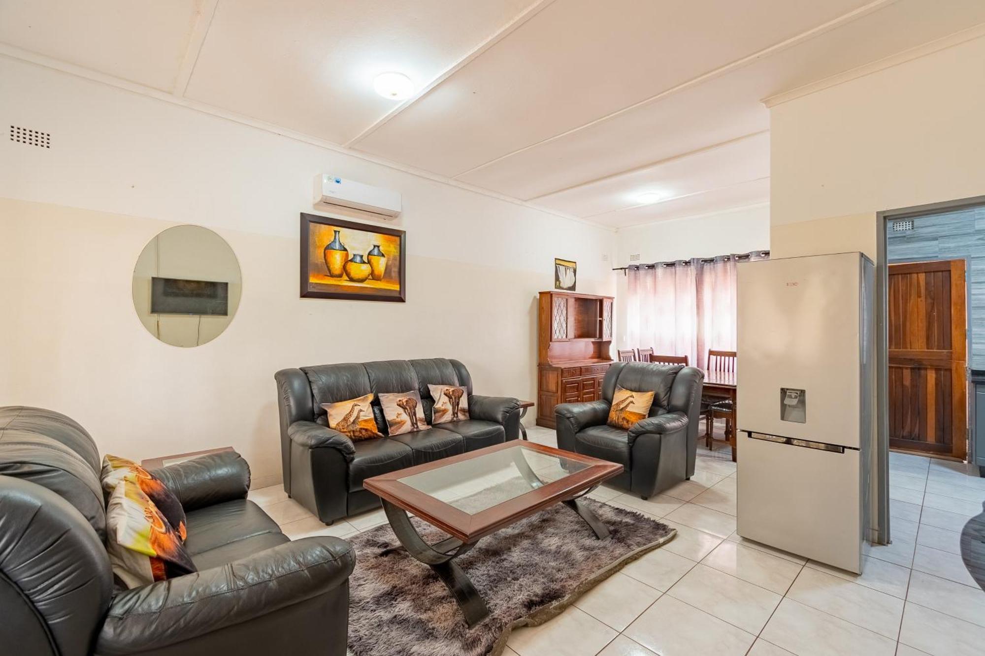 Wood Road Guest Lodge Victoria Falls Dış mekan fotoğraf