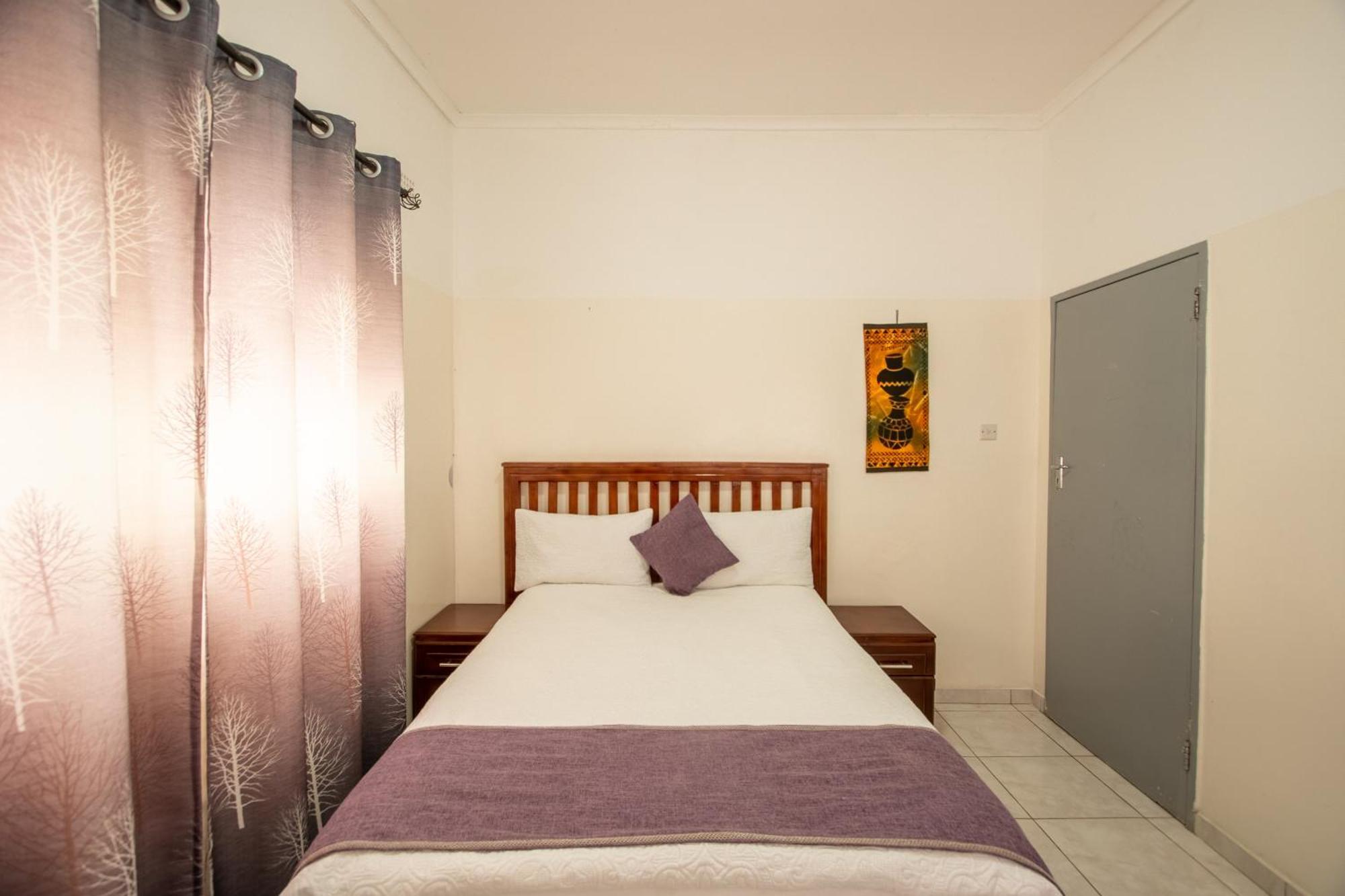Wood Road Guest Lodge Victoria Falls Dış mekan fotoğraf