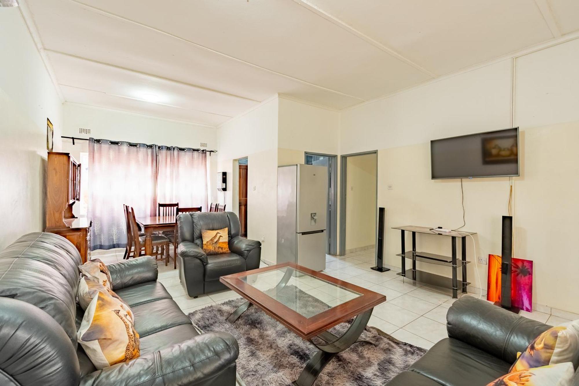Wood Road Guest Lodge Victoria Falls Dış mekan fotoğraf